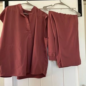 Figs scrub set rose pink. Oversized top xxl. Pants xxl